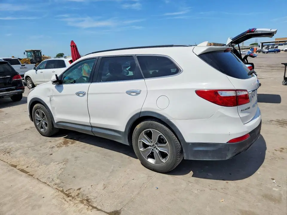 2016 HYUNDAI SANTA FE SE  