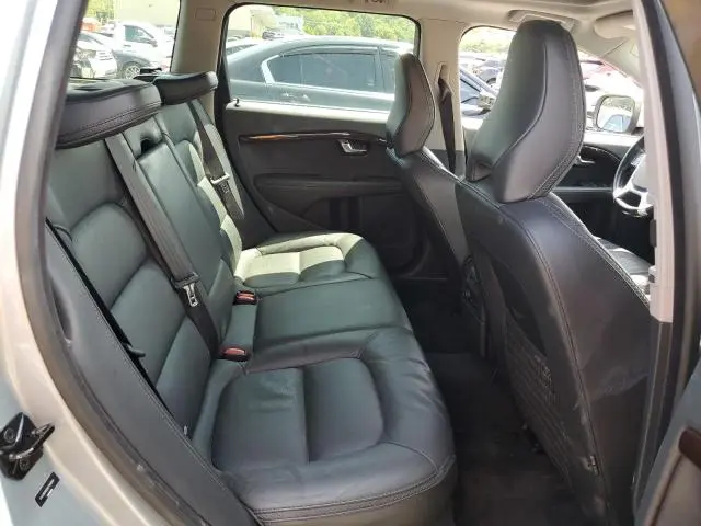 2013 VOLVO XC70 T6  