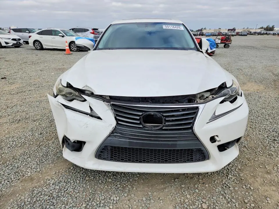 2016 LEXUS IS 200T  
