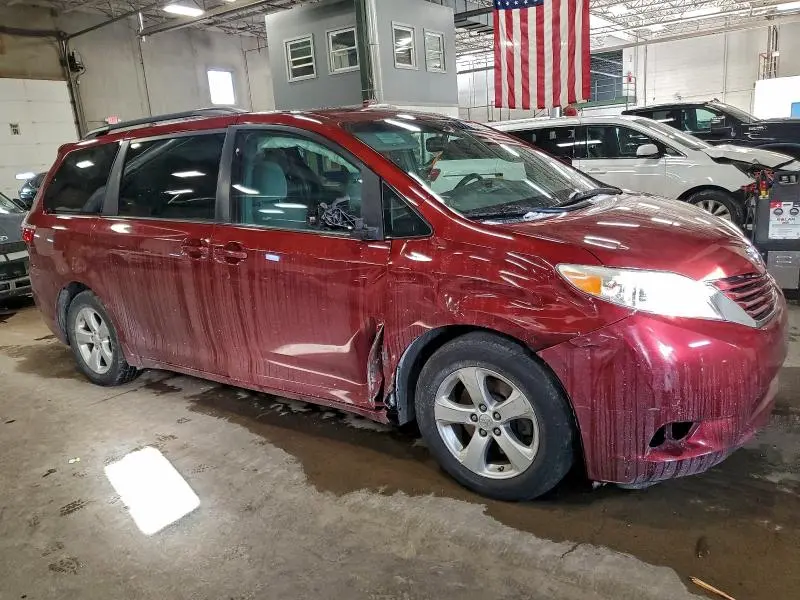 2015 TOYOTA SIENNA LE  