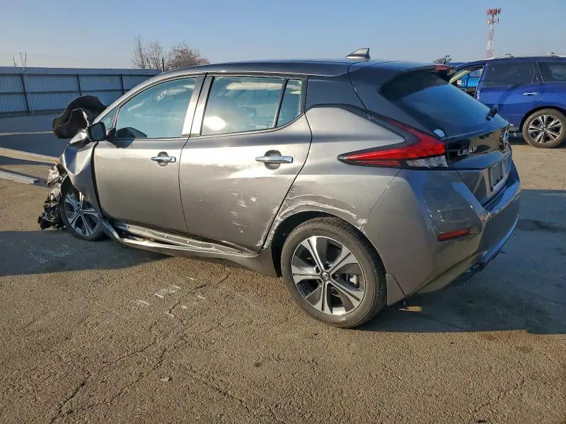 2020 NISSAN LEAF SV  