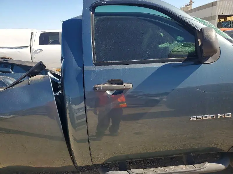 2013 CHEVROLET SILVERADO C2500 HEAVY DUTY  