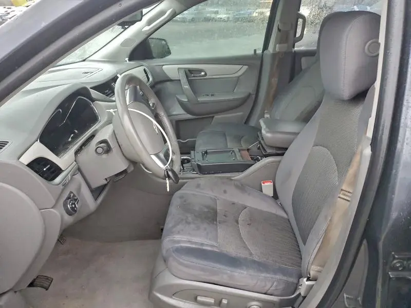 2013 CHEVROLET TRAVERSE LT  