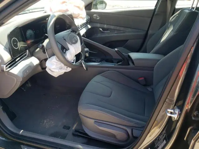 2024 HYUNDAI ELANTRA SEL  