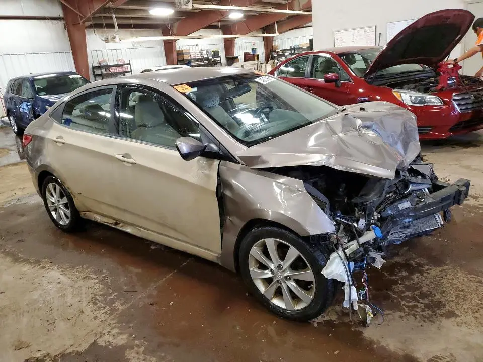 2012 HYUNDAI ACCENT GLS  