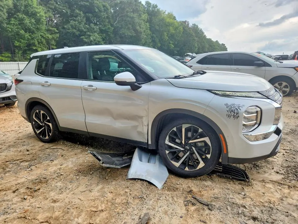 2022 MITSUBISHI OUTLANDER ES  