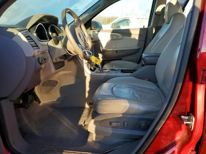 2010 CHEVROLET TRAVERSE LT  