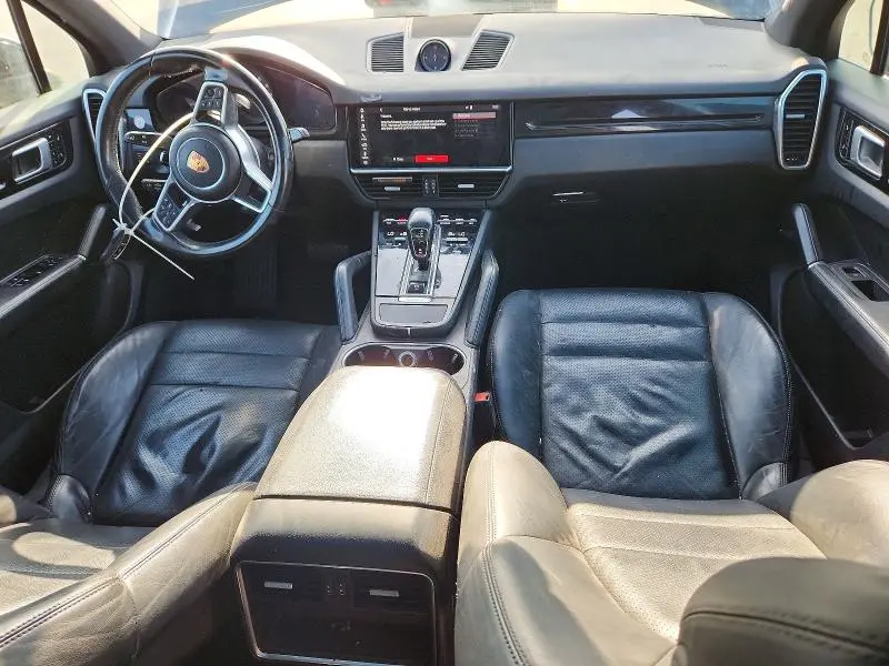 2019 PORSCHE CAYENNE   