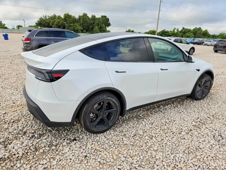 2026 TESLA MODEL Y   