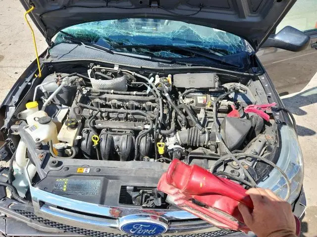2010 FORD FOCUS SE  