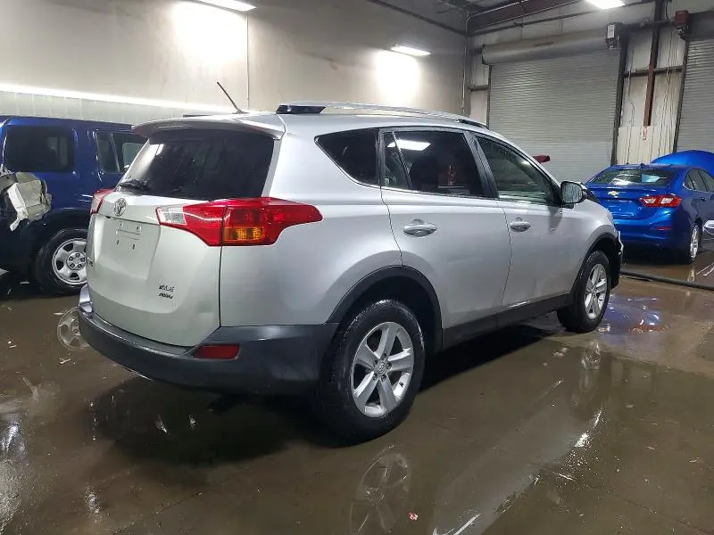 2014 TOYOTA RAV4 XLE  