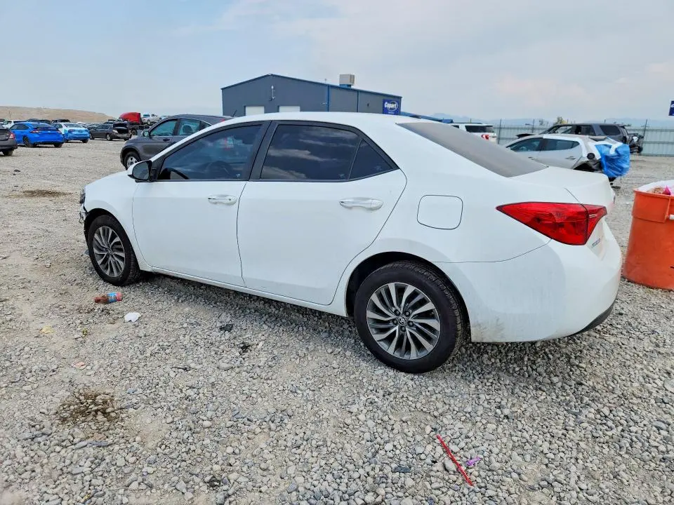 2017 TOYOTA COROLLA XLE  