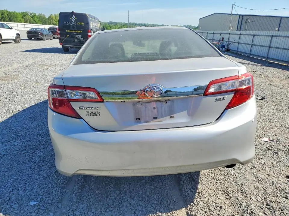 2012 TOYOTA CAMRY XLE  