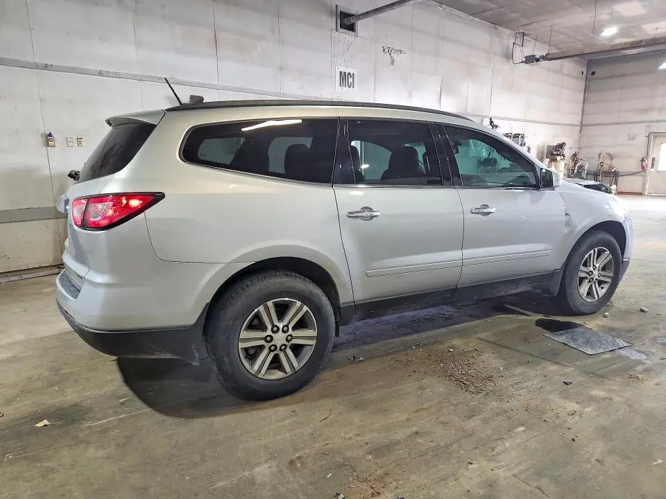 2017 CHEVROLET TRAVERSE LT  
