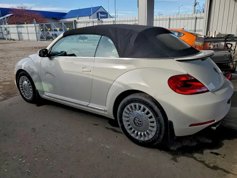 2013 VOLKSWAGEN BEETLE   