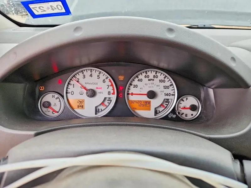 2010 NISSAN FRONTIER SE V6  