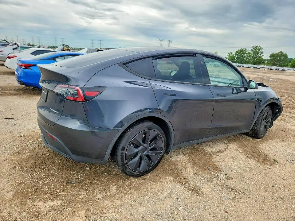 2025 TESLA MODEL Y   
