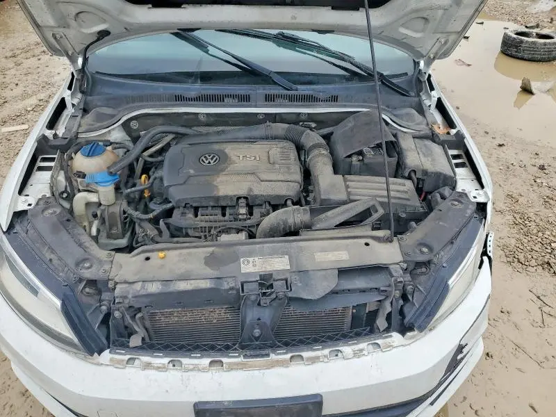 2015 VOLKSWAGEN JETTA SE  