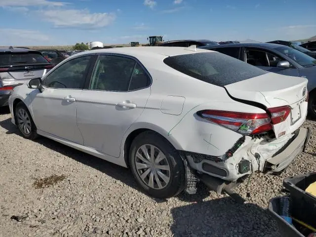 2019 TOYOTA CAMRY LE  