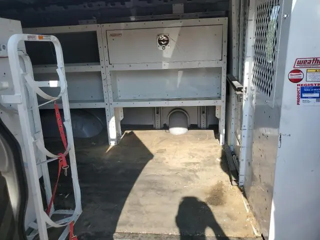 2023 GMC SAVANA G2500  