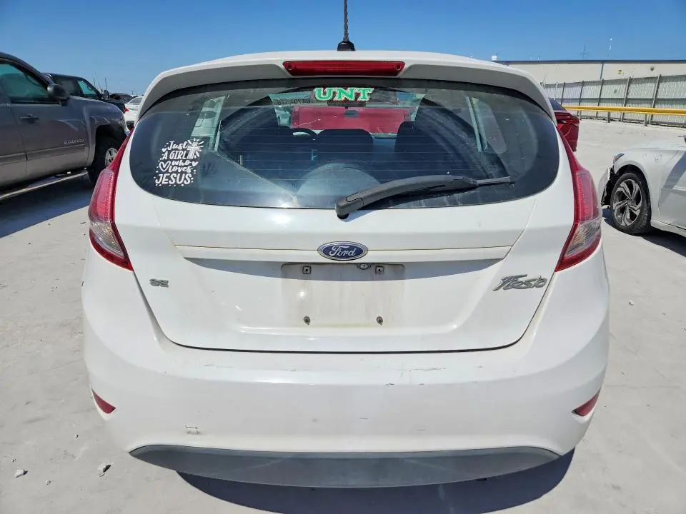 2018 FORD FIESTA SE  