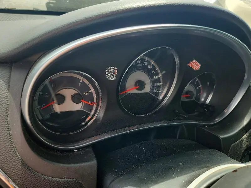 2013 CHRYSLER 200 LX  