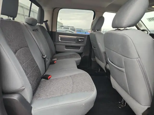 2016 RAM 1500 SLT