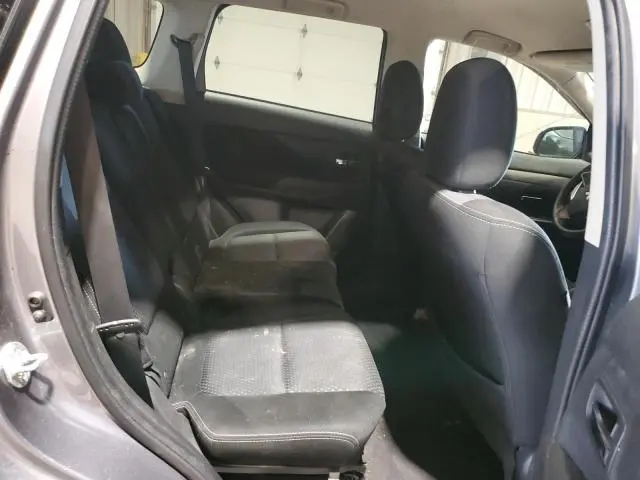 2018 MITSUBISHI OUTLANDER ES