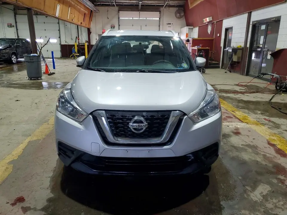 2019 NISSAN KICKS SV  