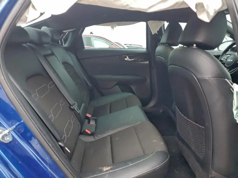 2024 KIA FORTE GT LINE  