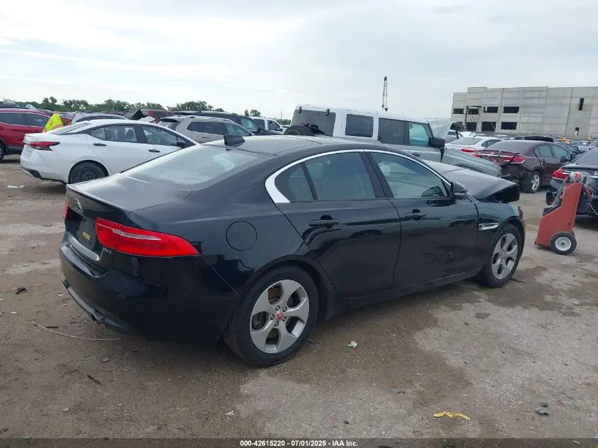 2017 JAGUAR XE 25T