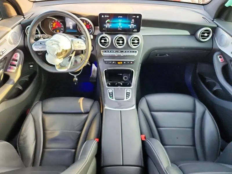 2020 MERCEDES-BENZ GLC 300  