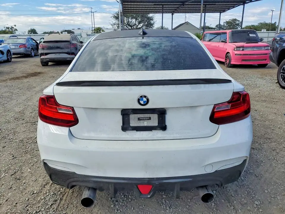 2016 BMW M235I   
