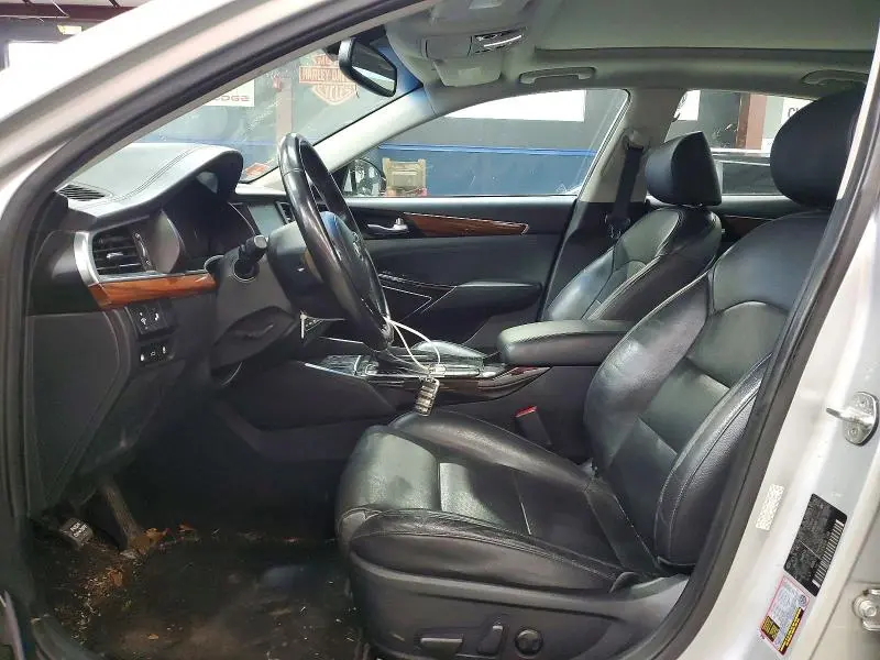 2017 KIA CADENZA PREMIUM  