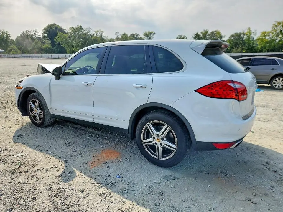 2014 PORSCHE CAYENNE   