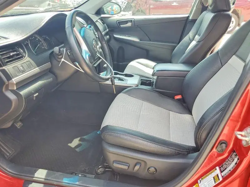 2014 TOYOTA CAMRY SE  