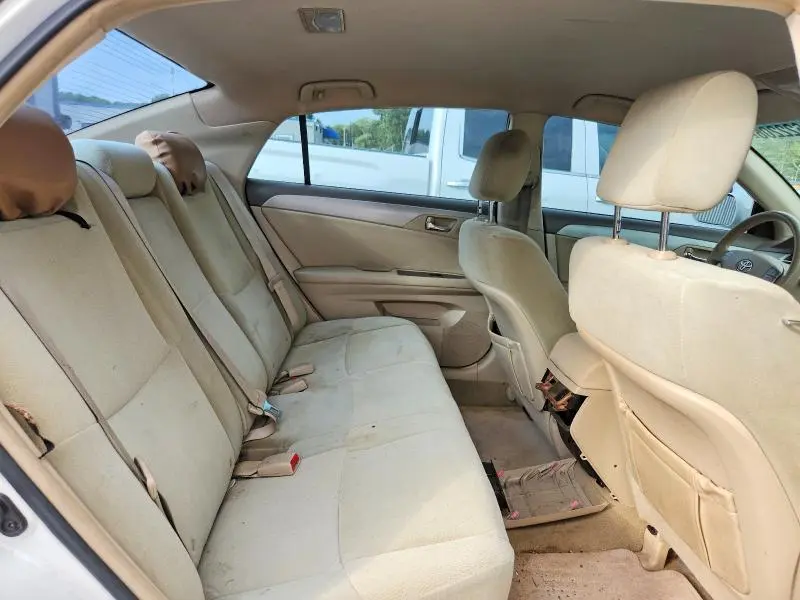 2010 TOYOTA AVALON XL  