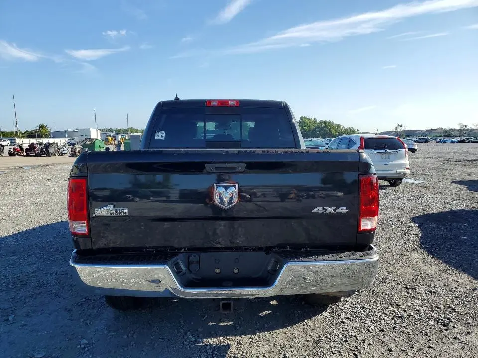 2015 RAM 1500 SLT  