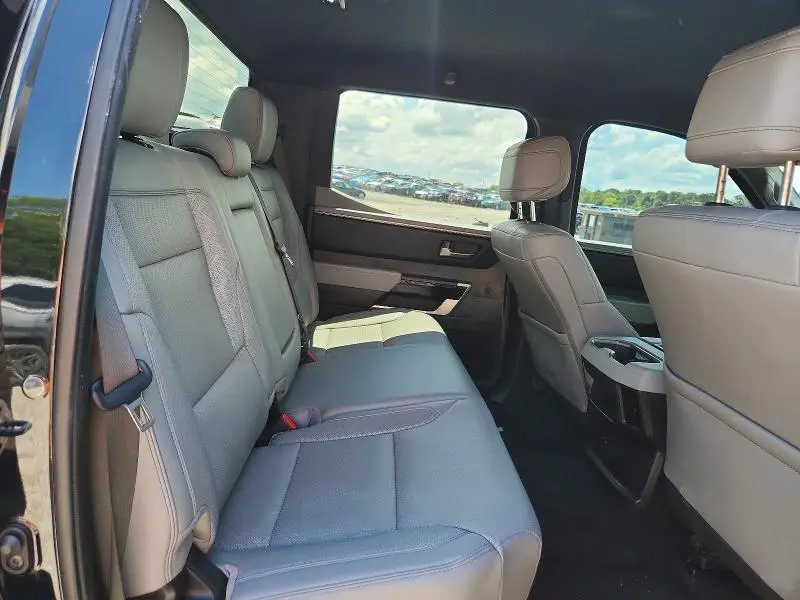 2025 TOYOTA TUNDRA CREWMAX LIMITED  