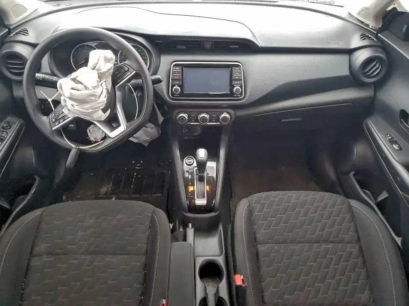 2021 NISSAN KICKS S  