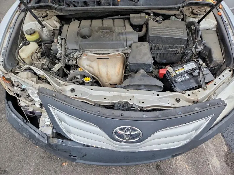 2011 TOYOTA CAMRY XLE  