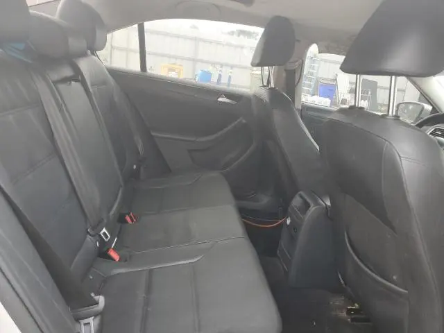 2012 VOLKSWAGEN JETTA SE  