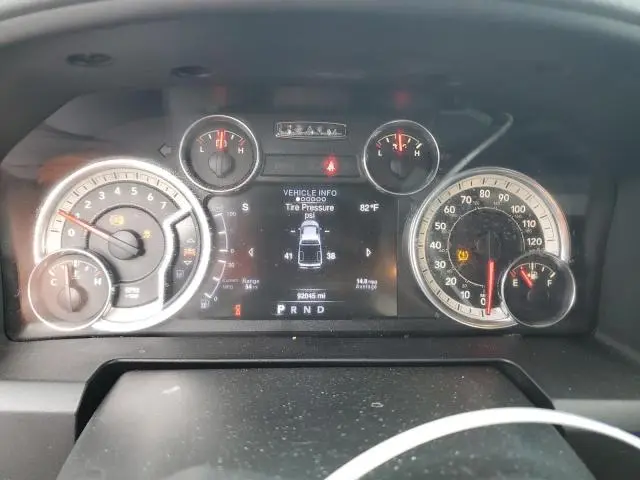 2016 RAM 1500 SLT  