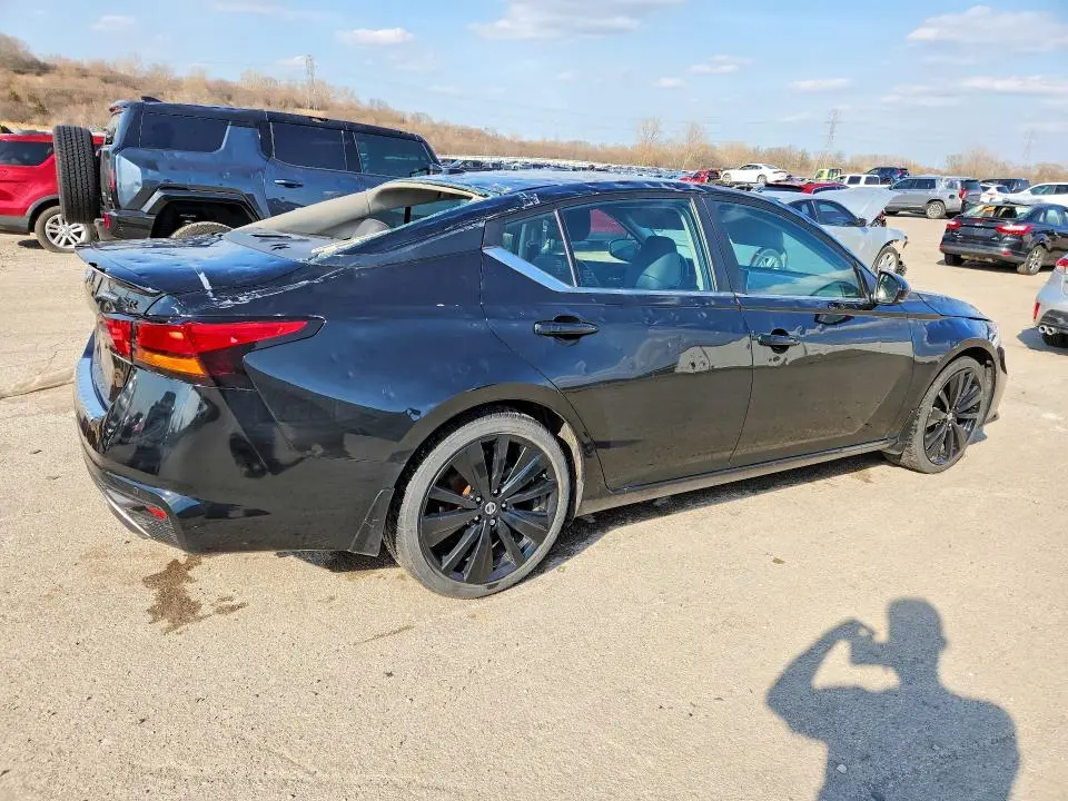 2022 NISSAN ALTIMA 2.5 SR  