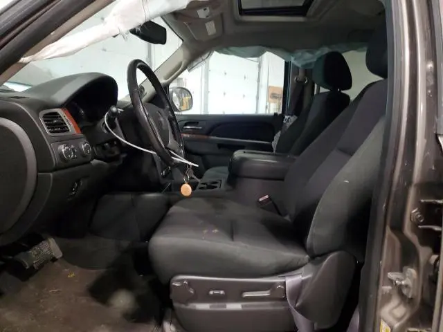 2013 GMC YUKON SLE  