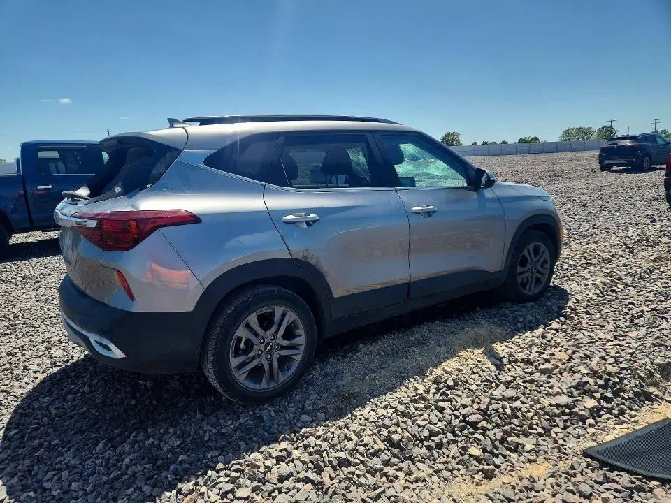 2023 KIA SELTOS S  