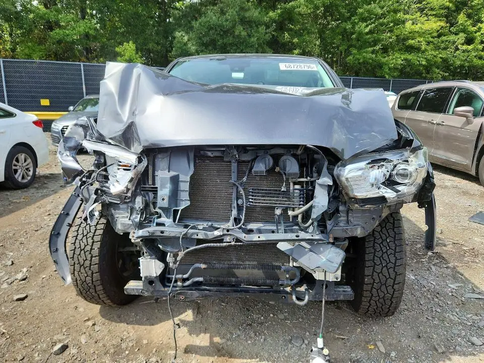 2018 TOYOTA TACOMA SR5 V6  
