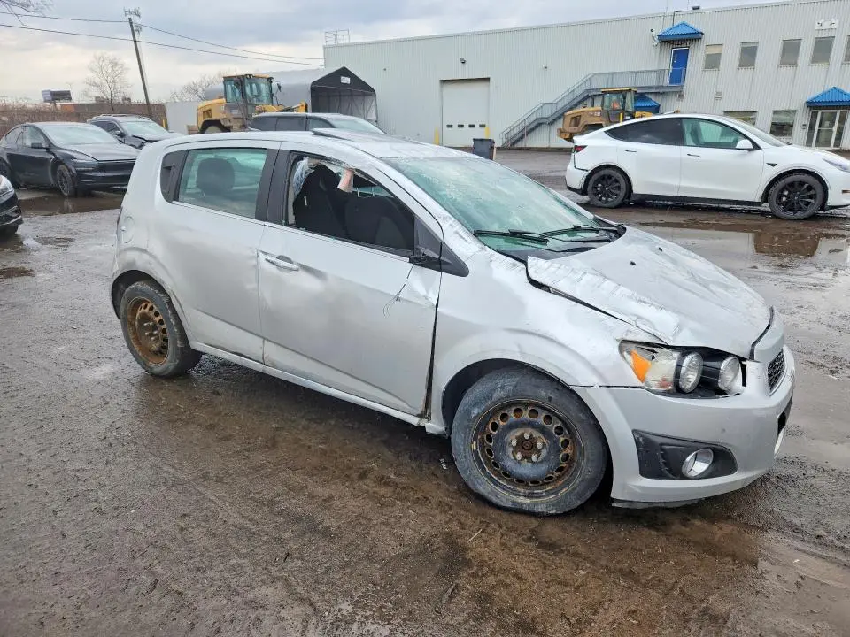 2014 CHEVROLET SONIC LT  