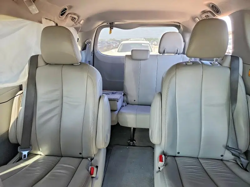 2013 TOYOTA SIENNA XLE 7-PASSENGER  