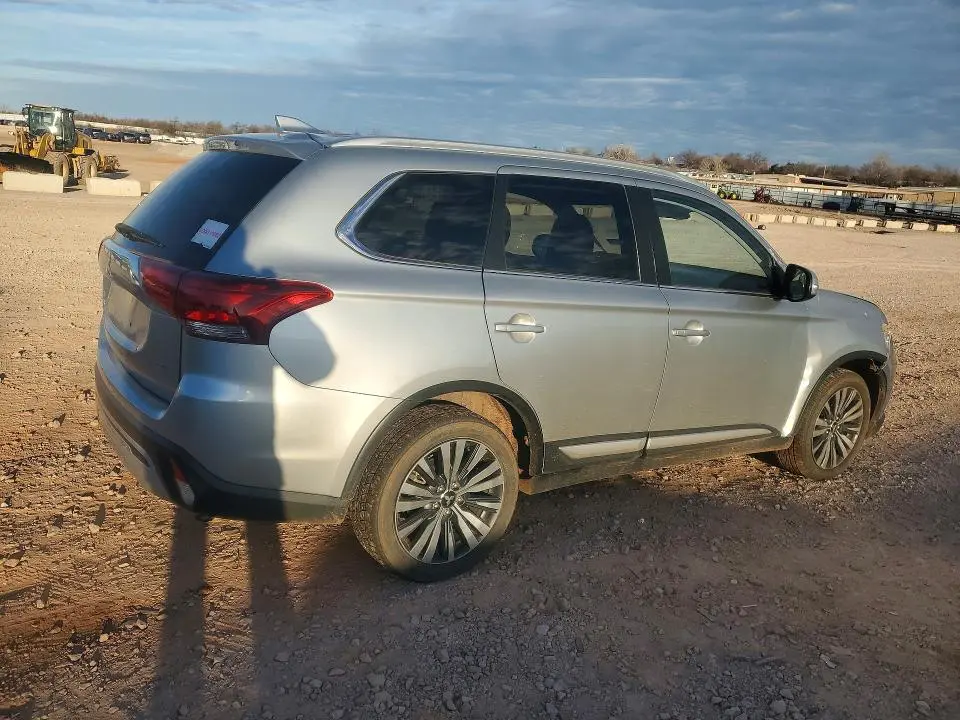 2020 MITSUBISHI OUTLANDER   